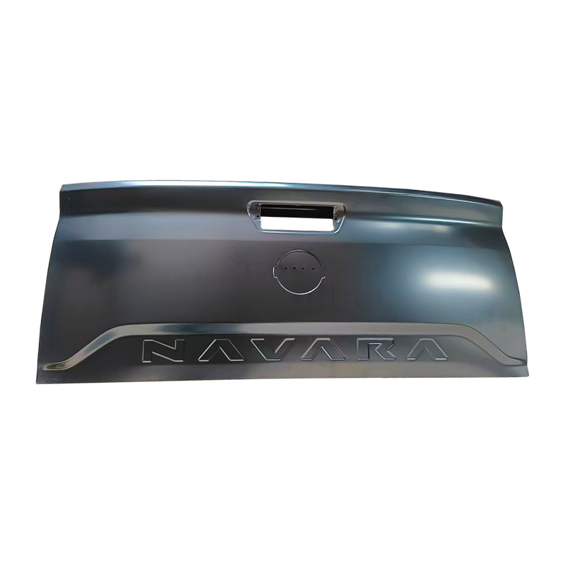 NP300 21 Rear bumper rail